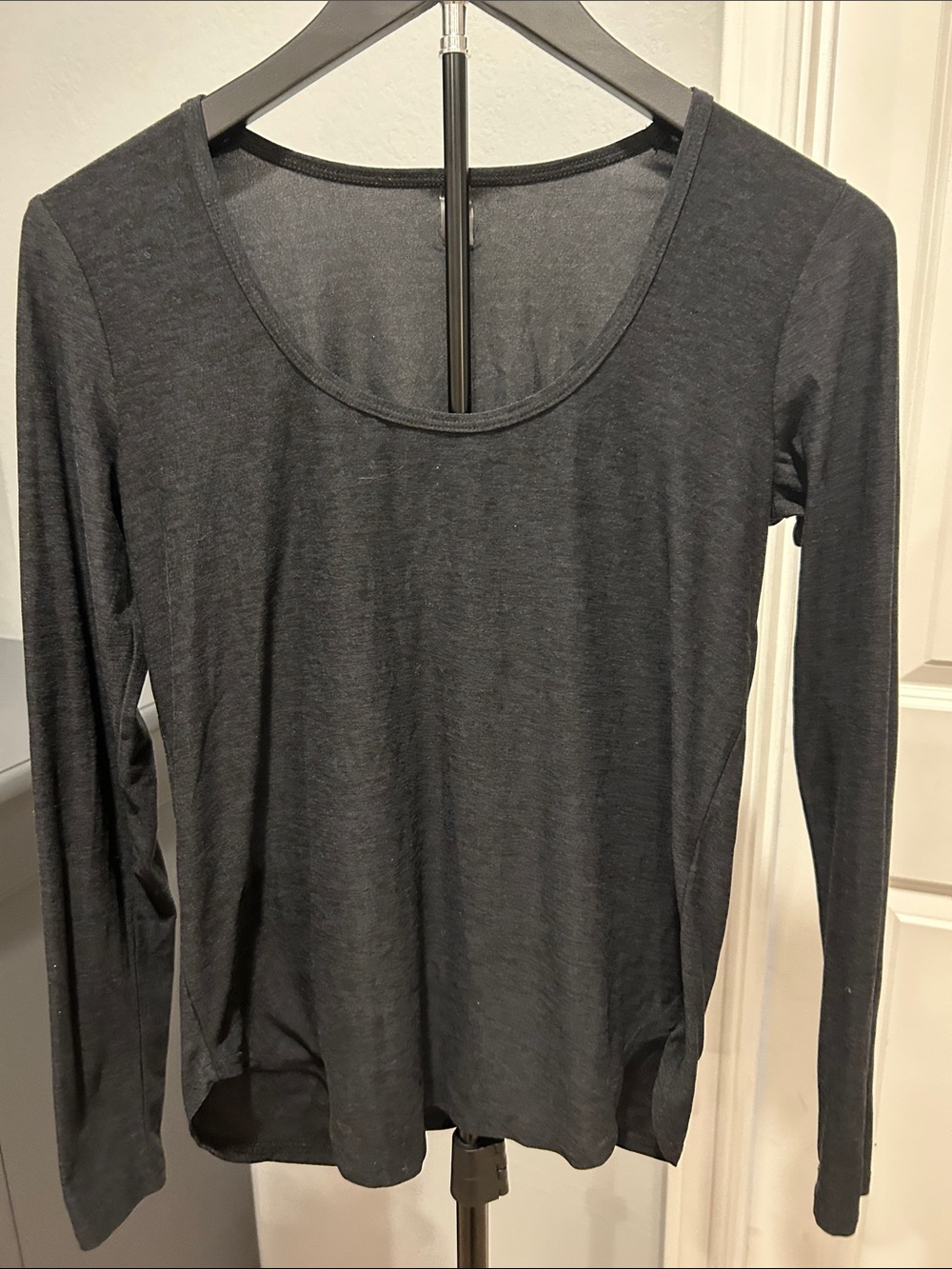 Beyond Yoga Black Long-Sleeve Scoop Neck Top